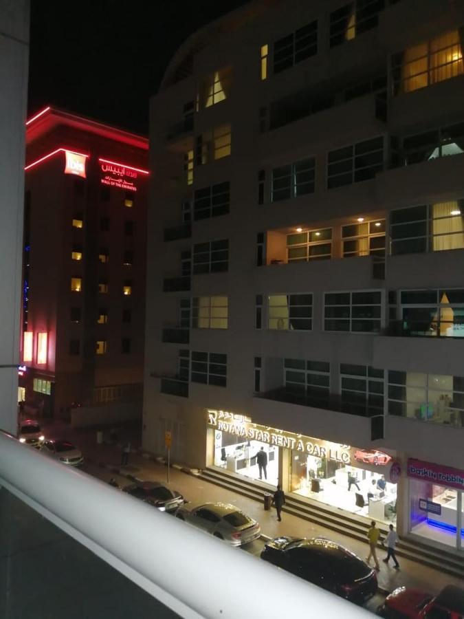 Albarsha 1 Hostel By Phm Dubai Bagian luar foto